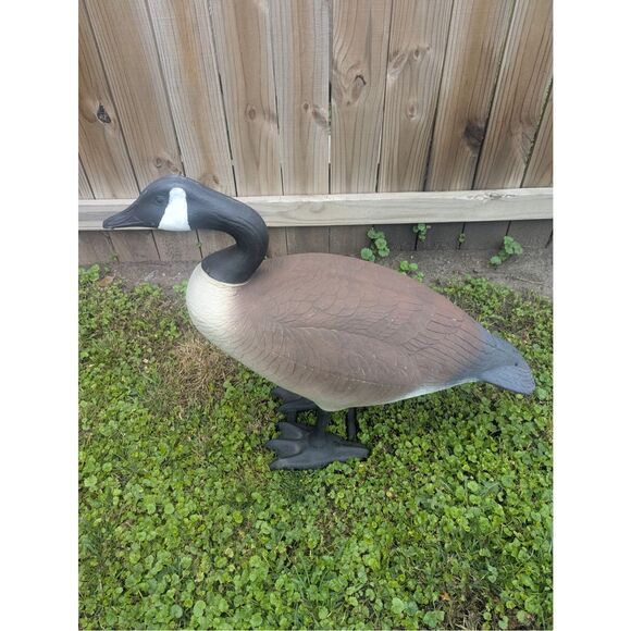 Decoys Unlimited Standing Goose 1985 Clinton Iowa blow mold